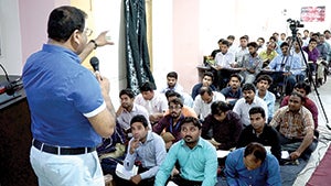 Pastor Javed Rauf ministers Jesus in Pakistan Pastor Javed Rauf ministers Jesus in Pakistan