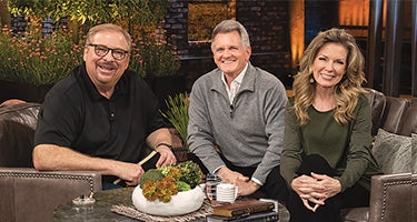 A Conversation with Pastor Rick Warren. Join Matt and Laurie as they sit down with Pastor Rick to talk about life, ministry, and the new edition of his runaway New York Times bestselling classic, The Purpose Driven Life, one of the most influential Christian books of the past twenty years. Airs May 11 @8pm/7c. watch.tbn.org/praise | Check out past Praise programs at watch.tbn.org/praise