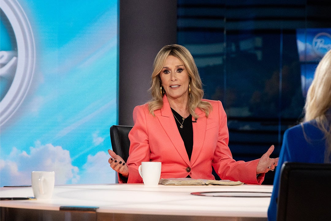 Sheila Walsh sharing her personal mental-health story on Praise