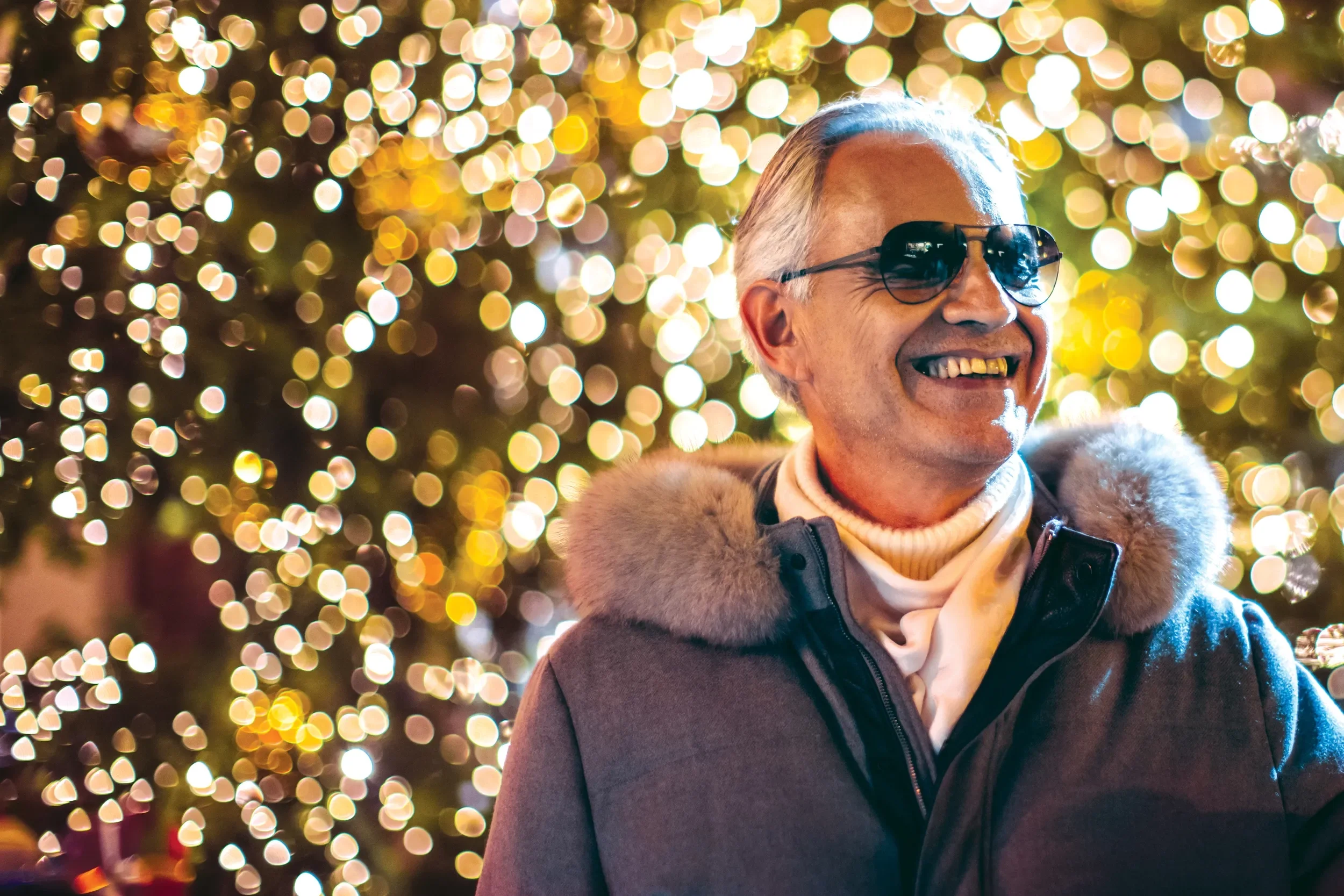 Andrea Bocelli Family Christmas - Smiling